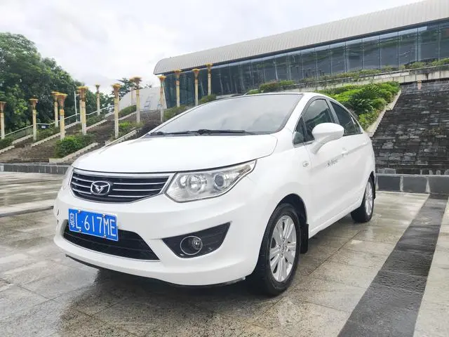 Kaiyi C3 2015 model 1.5L AMT gold diamond version