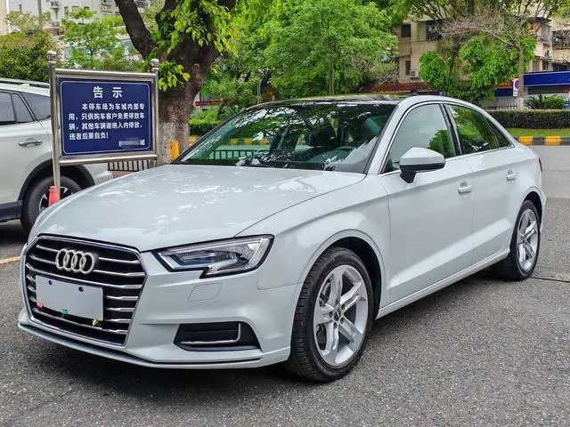 Audi A3 2019 Limousine 35 TFSI Enterprising National VI