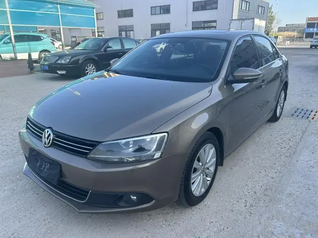 Sagitar 2014 1.6L automatic fashion model