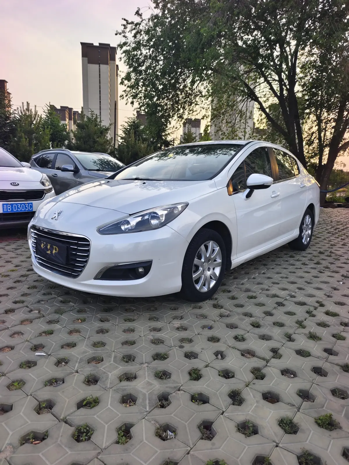Peugeot 308 2016 1.6L manual fashion version
