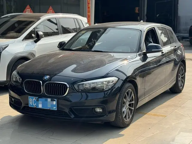 BMW 1 Series (imported) 2016 model 118i leading model