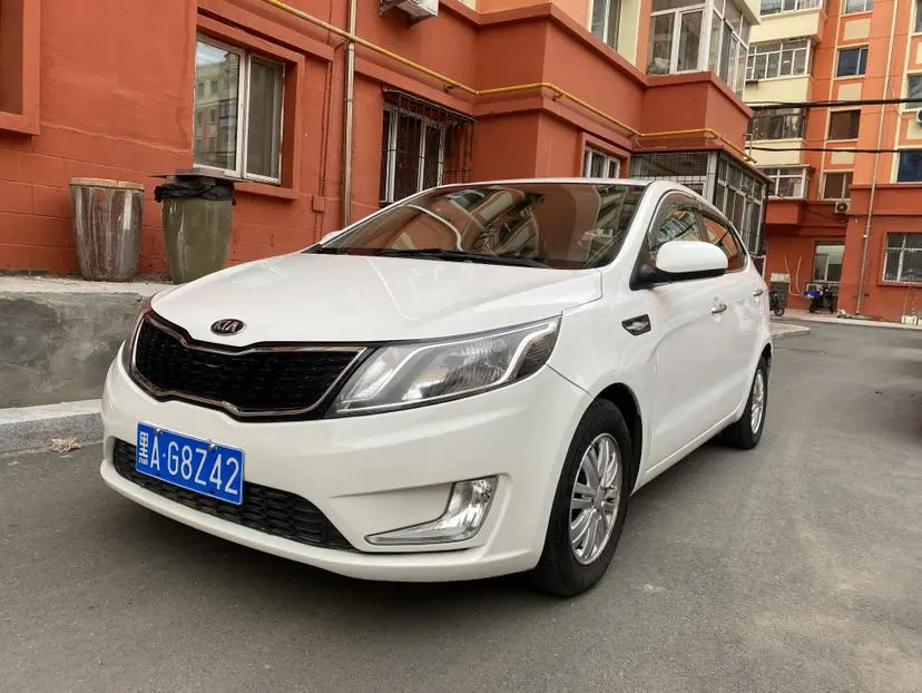 Kia K2 2012 Hatchback 1.4L AT GLS Commemorative Edition