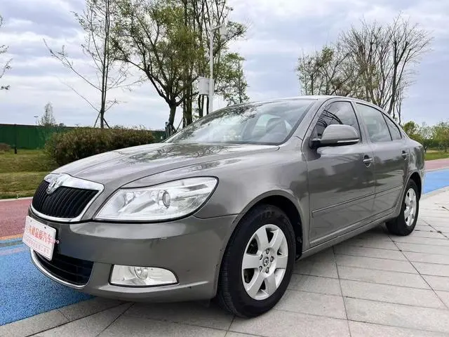 Octavia 2013 1.6L Manual Yijie Edition