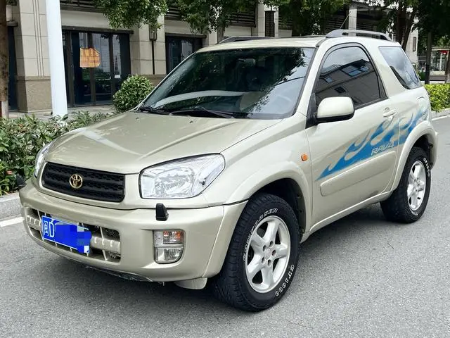Toyota RAV4 (imported) 2000 model 2.0 automatic three-door version
