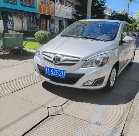 Beijing Auto E Series 2013 hatchback 1.5L Automatic Rakuten Edition