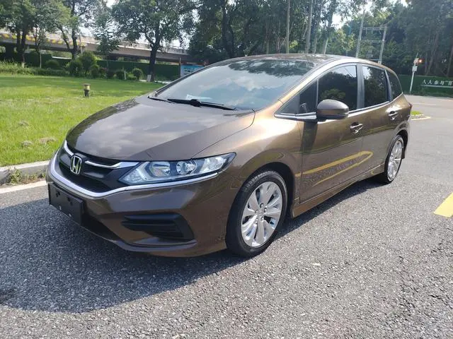 Jade 2017 1.8L Automatic Classic Edition 5 Seats