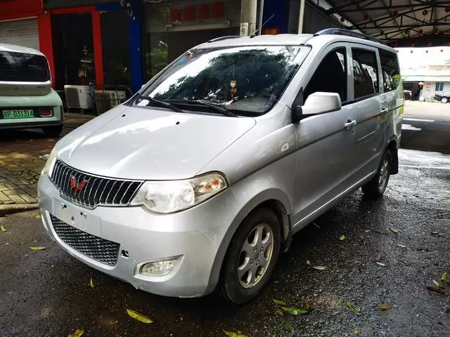 Wuling Hongguang 2014 1.5L basic model