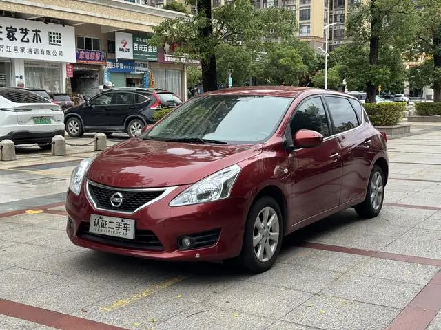 Tiida 2011 1.6L CVT comfort model