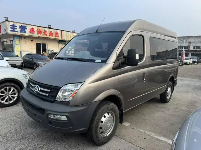 Xintu V80 2019 Classic 2.5T 6-speed manual Aoyuntong short-axle mid-top 5/6 seats