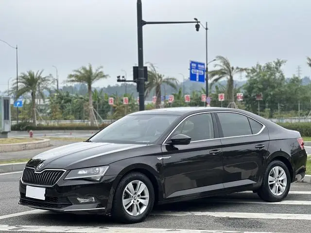 Superb 2016 TSI280 DSG forward version
