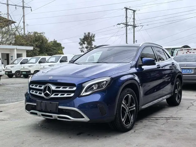 Mercedes-BenzGLA 2018 GLA 200 Fashion Model