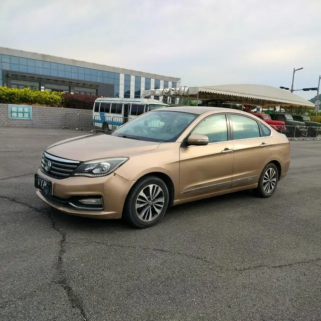 Dongfeng Fengshen A60 2016 1.4T manual luxury model