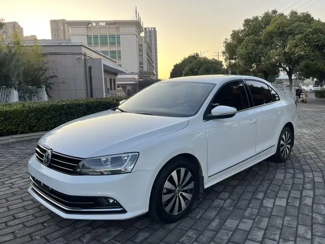 Sagitar 2018 180TSI DSG Premium Edition