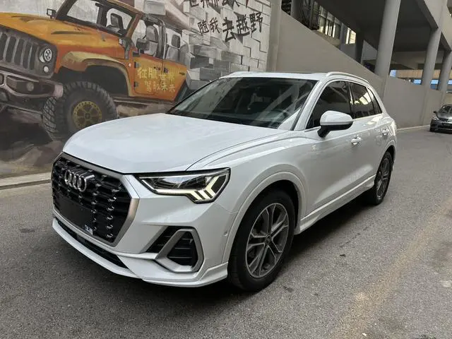 Audi Q3 2022 35 TFSI Fashionable and Dynamic
