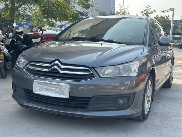 Sega 2013 sedan 1.6L automatic premium model