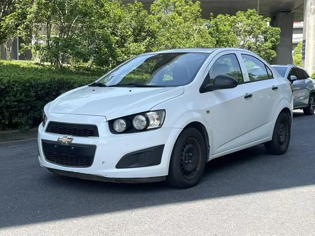 Avio 2013 sedan 1.4L AT sunroof version
