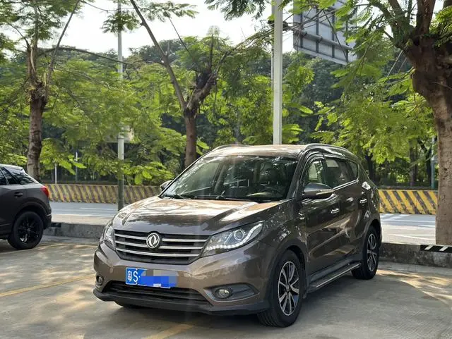Fengguang 580 2016 1.5T manual luxury model
