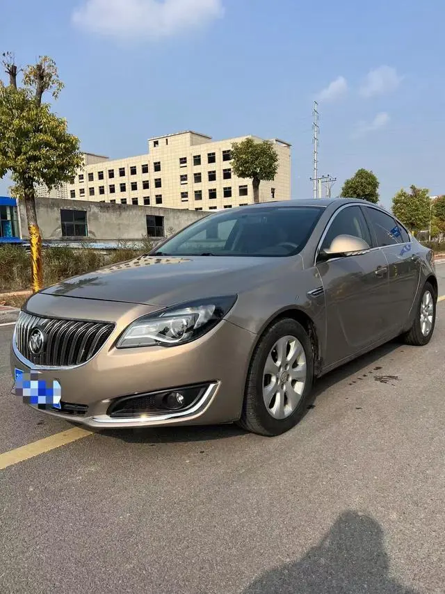 Regal 2014 2.0L Elite Fashion Model