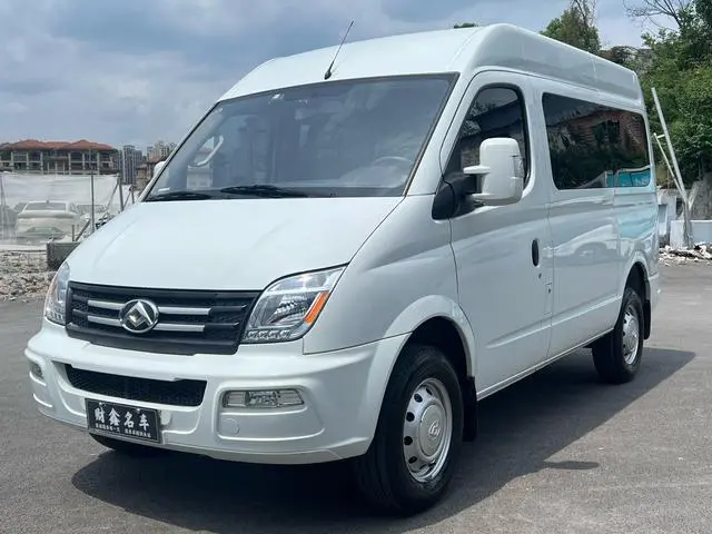Xintu V80 2023 2.0T manual classic Aoyuntong short-axis mid-top 5/6 seats