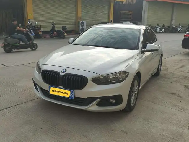BMW 1 Series 2018 118i Fashion Model
