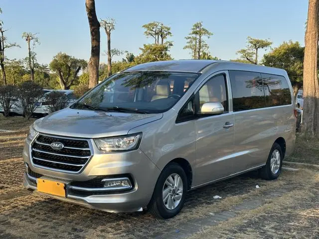 Refine M4 2016 2.0L manual luxury model