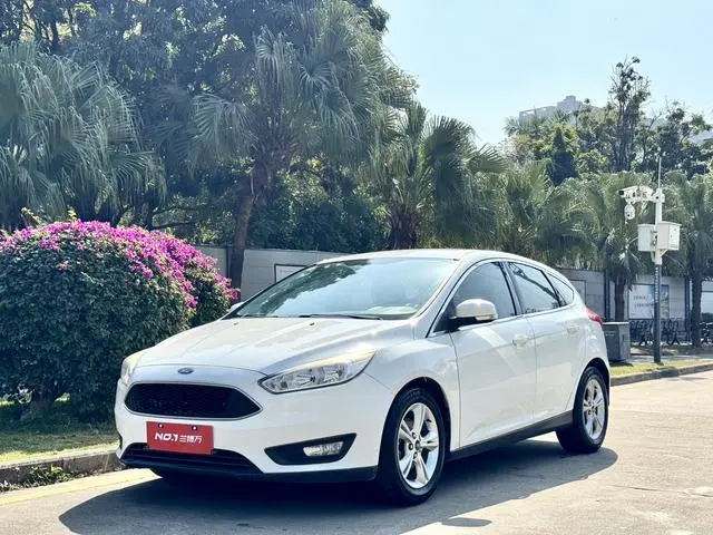 Focus 2015 hatchback 1.6L automatic comfort type