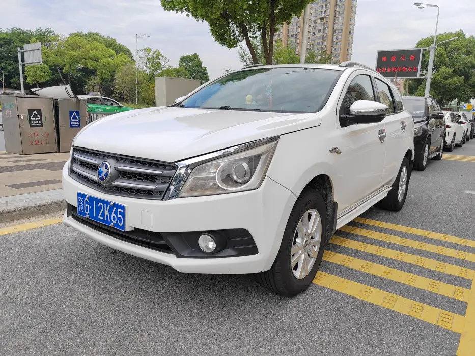 Venucia T70 2016 2.0L CVT Ruiqu Edition