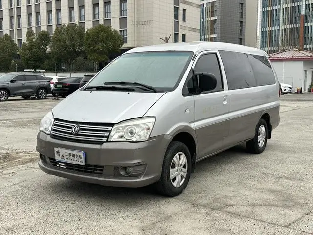 Lingzhi 2017 facelift M3L 1.6L 7-seat comfort model