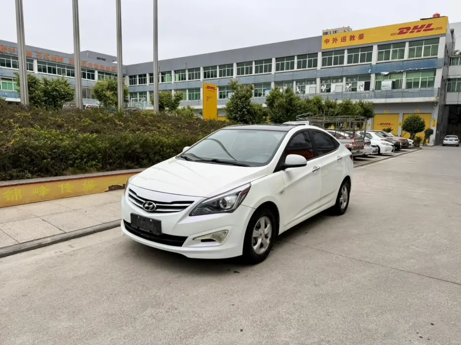 Reina 2014 1.4L automatic leading model GLX