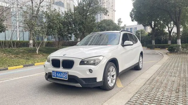 BMW X1 2013 sDrive18i Fashion Model