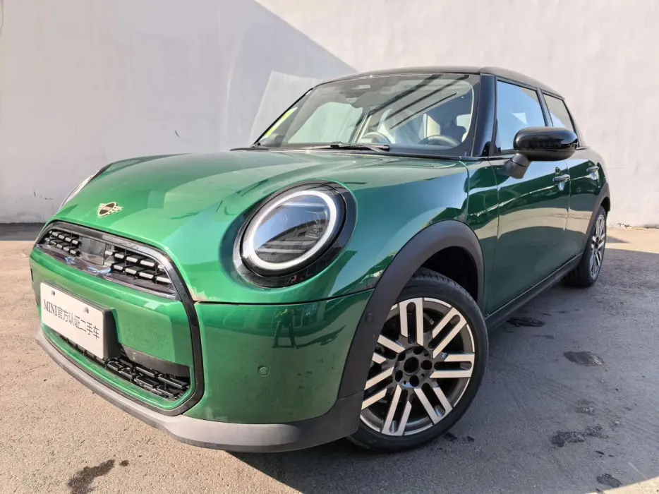 MINI 2025 1.5T COOPER five-door version classic