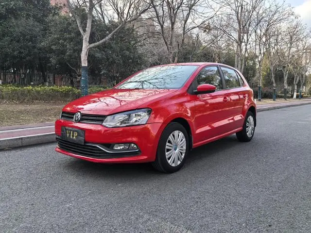 Polo 2016 1.6L automatic comfort model