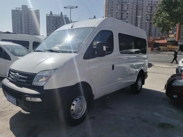Xintu V80 2019 Classic 2.5T AMT Business Travel Short Axis Mid-Roof 9 Seats