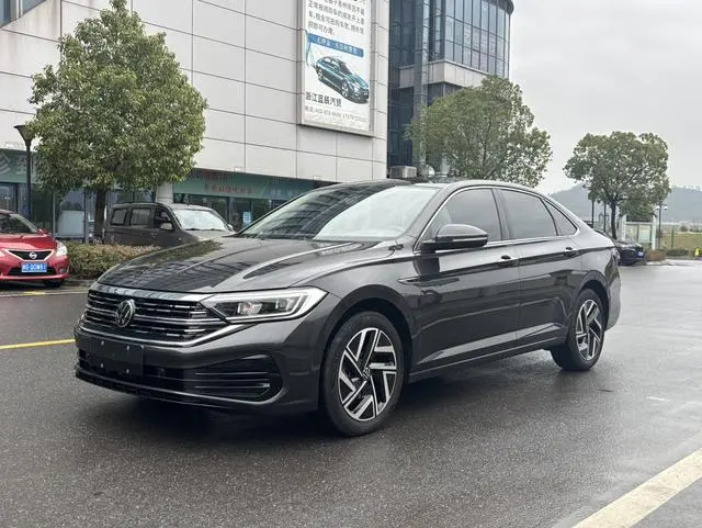 Sagitar 2023 300TSI DSG Super Edition