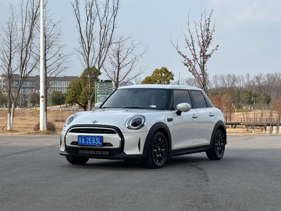 MINI 2023 1.5T ONE five-door version