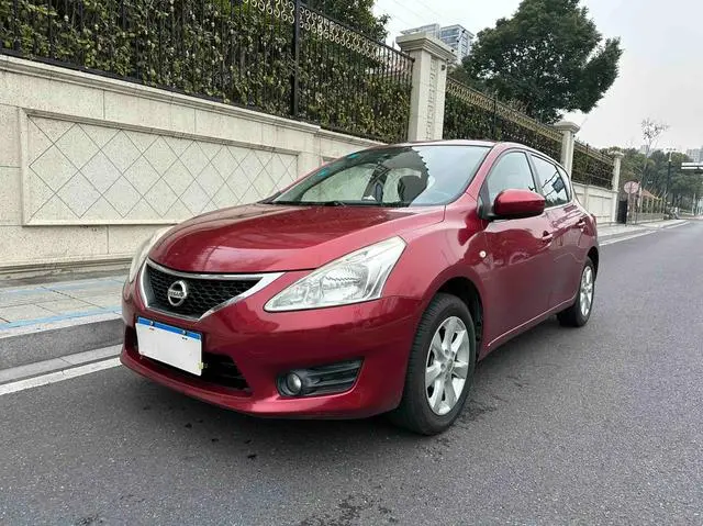 Tiida 2014 1.6L CVT intelligent