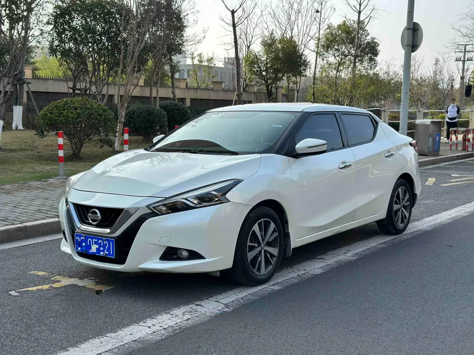 Bluebird 2016 1.6L CVT cool version