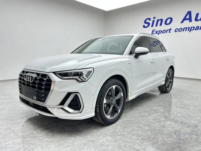 Audi Q3 2022 35 TFSI Fashionable and Dynamic