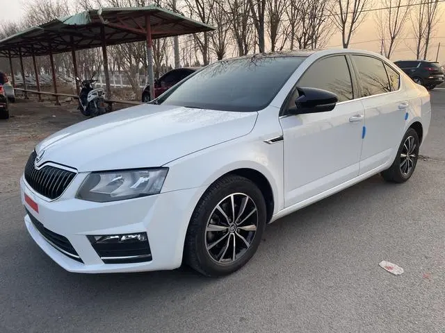 Octavia 2017 1.6L Automatic Edition