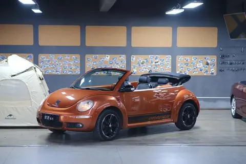 Beetle 2010 2.0 BlackOrange Convertible Deluxe Edition