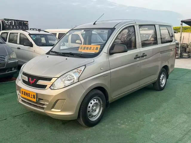 Wuling Rongguang V 2018 1.5L standard model