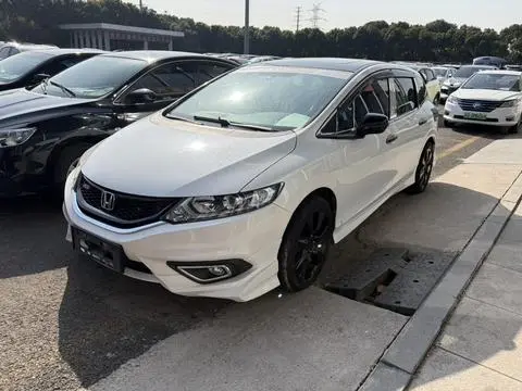 Jade 2016 1.8L automatic comfort version 5 seats