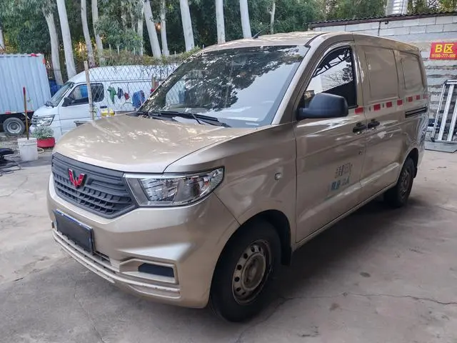 Wuling Hongguang V 2021 1.5L manual version with sealed windows