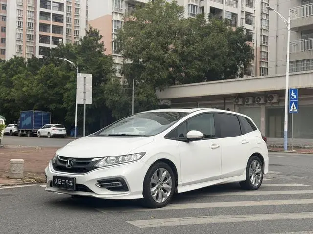 Jade 2017 1.8L automatic comfort version 5 seats