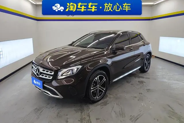 Mercedes-BenzGLA 2018 GLA 200 Fashion Model