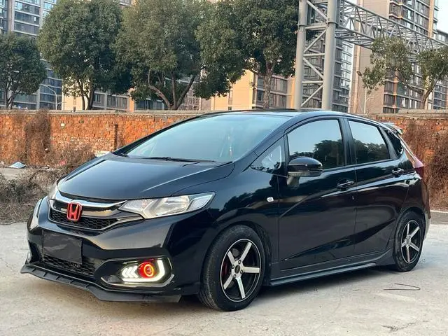 Fit 2018 1.5L CVT Comfort Sunroof Edition