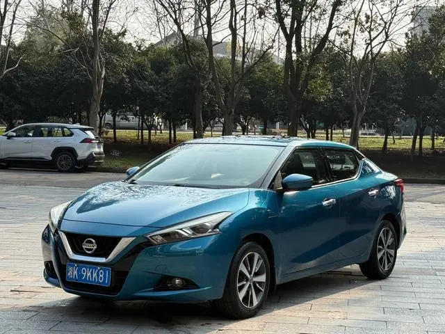 Bluebird 2016 1.6L CVT cool version