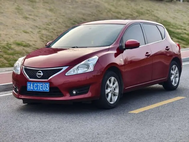Tiida 2013 1.6L CVT cool version