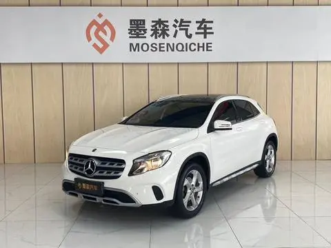 Mercedes-BenzGLA 2017 GLA 200 Fashion Model