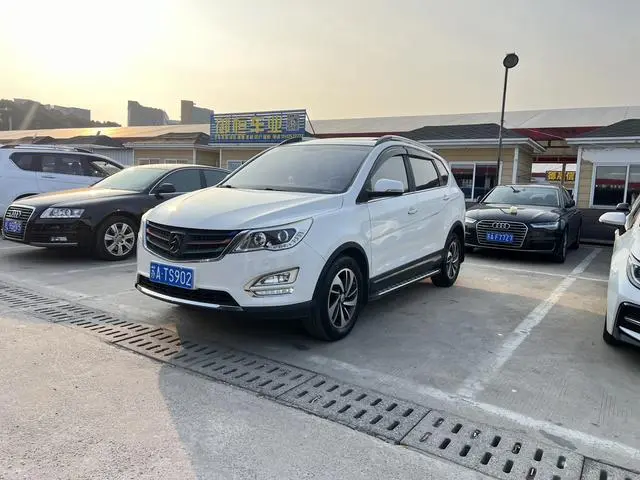 Baojun 560 2015 1.8L manual luxury model
